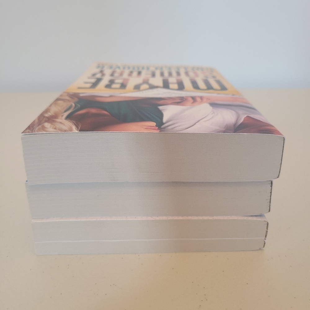 Colleen Hoover Books Paperback Lot of 3 - Picture 11 of 13
